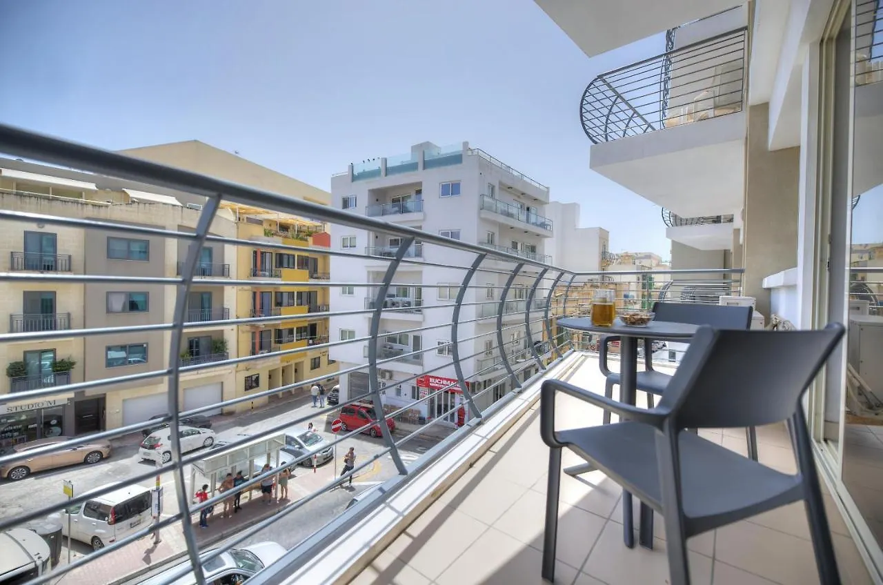 Centrally Located And Tastefully Furnished One Bedroom Apartment Ckni1-1 Gzira