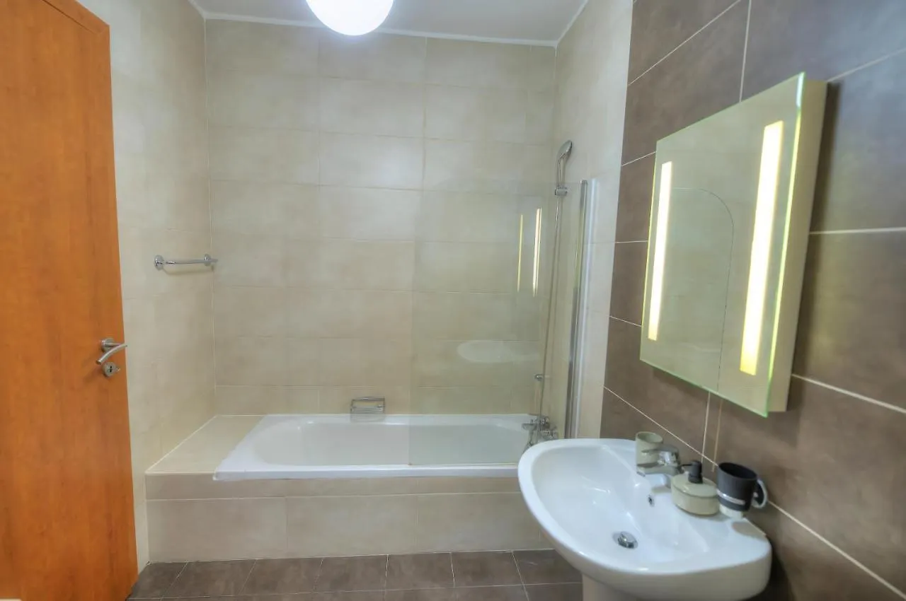 Centrally Located And Tastefully Furnished One Bedroom Apartment Ckni1-1 Gżira