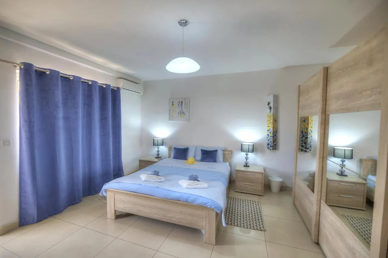 Centrally Located And Tastefully Furnished One Bedroom Apartment Ckni1-1 Gżira